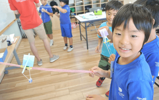 重心の位置を考えて作るTightrope Walker