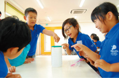 塩を使って液体の密度について学んだ「Floating Eggs」