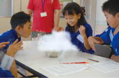 ドライアイスは洗剤と水でどんな反応!?そして、石けん層で包めるか!？
