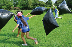 太陽光で温められ空気が膨張し、浮かび上がった「Solar Balloon」
